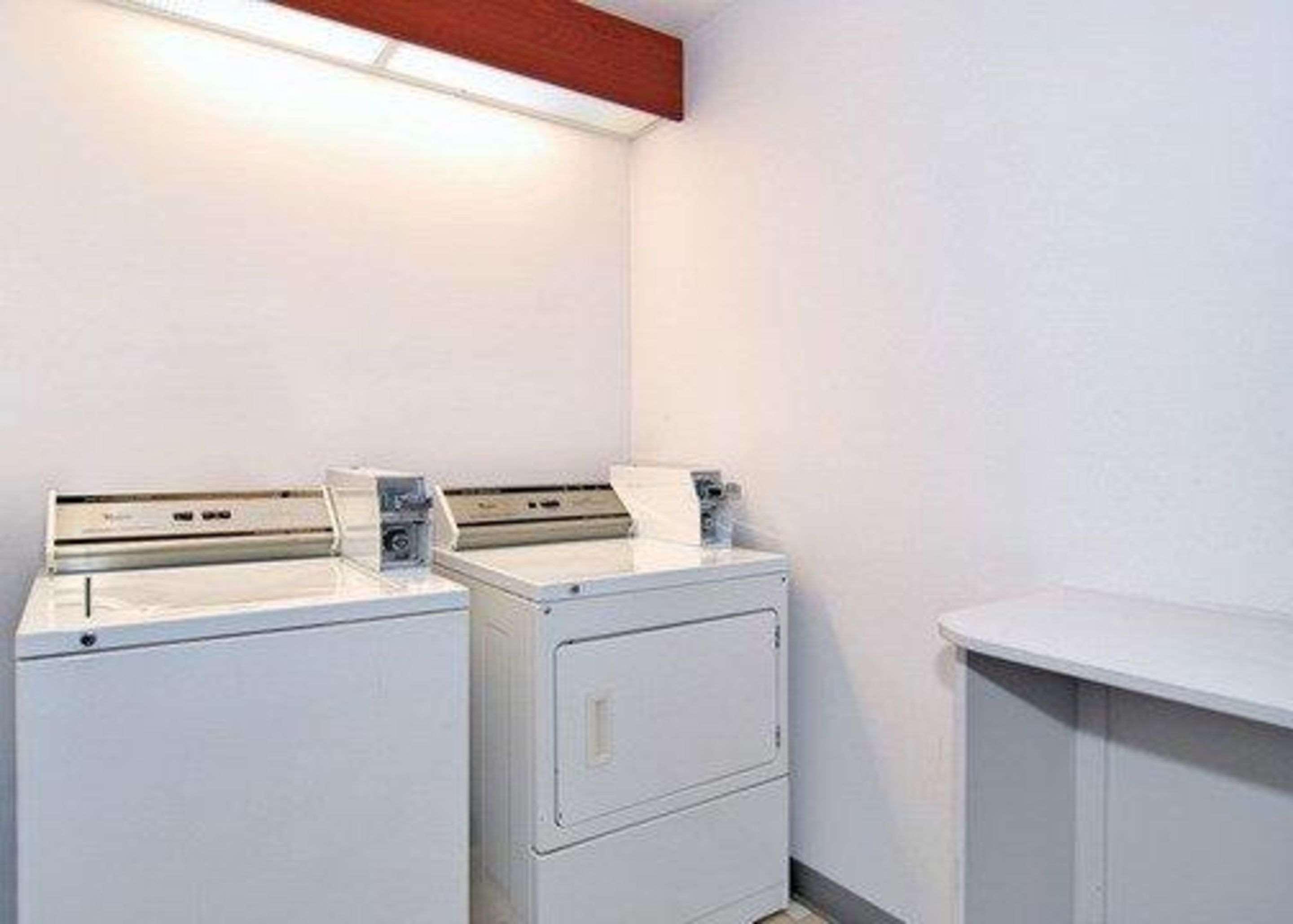 Sleep Inn Raleigh Durham Airport Buitenkant foto